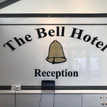 The Bell Hotel Ньютаун Екстер'єр фото